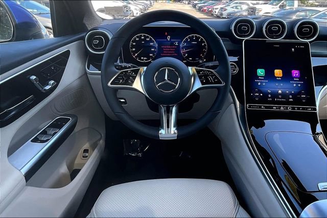 Used 2026 Mercedes-Benz GLC 300 4MATIC image 4