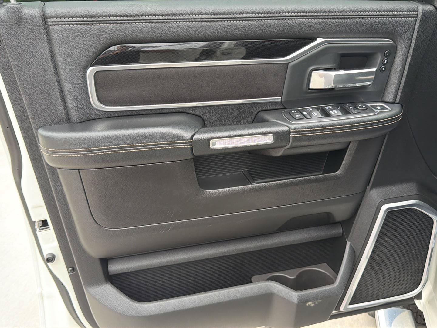 Used 2019 RAM 2500 Laramie AWD/4WD image 12