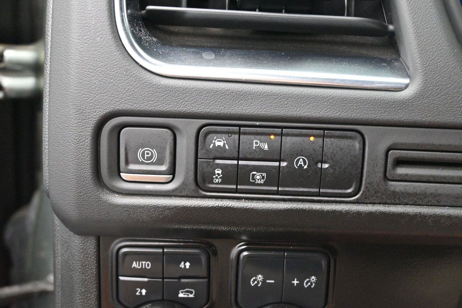 Used 2023 Chevrolet Tahoe LT w/ Luxury Package AWD/4WD image 27