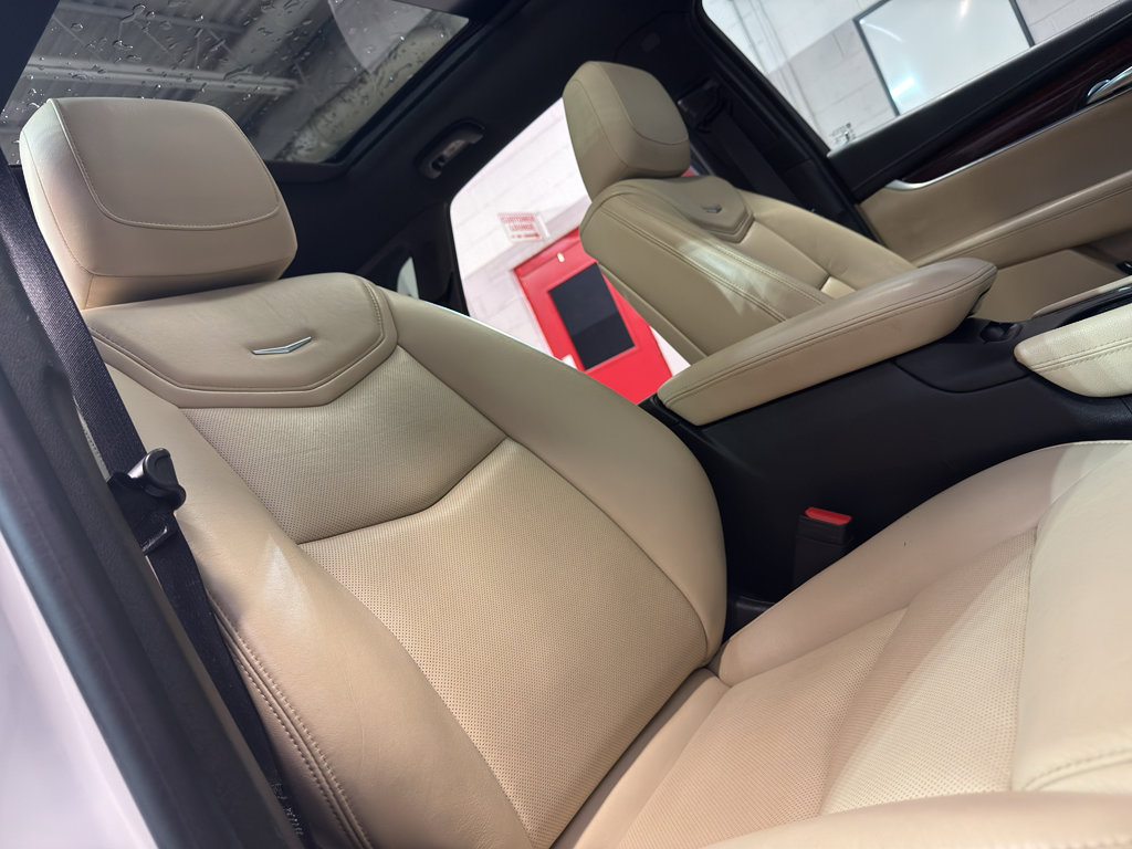 Used 2017 Cadillac XT5 Luxury w/ Driver Awareness Package AWD/4WD image 22