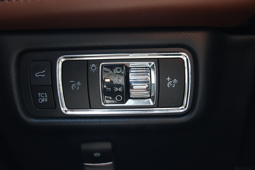 Used 2023 Lincoln Nautilus Reserve w/ Equipment Group 201A AWD/4WD image 23