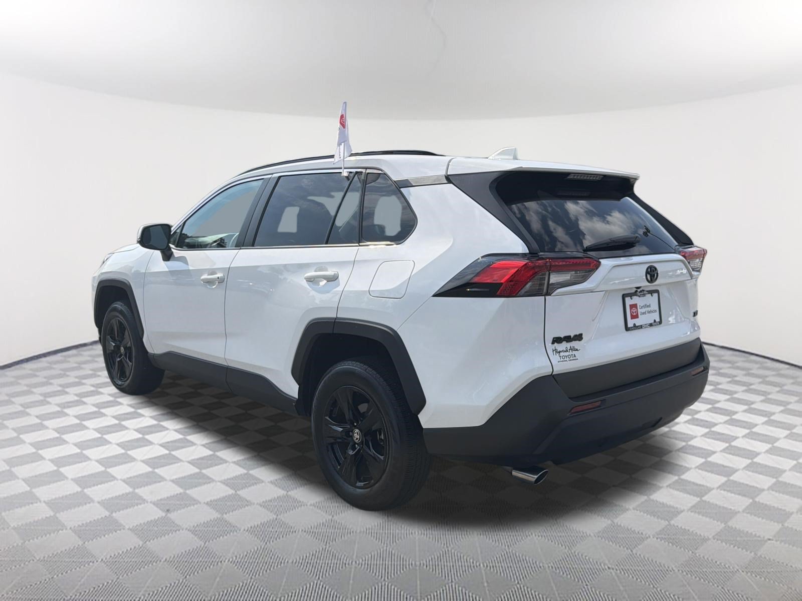 Certified 2025 Toyota RAV4 XLE FWD image 15