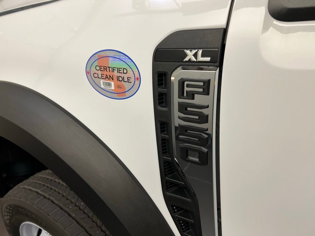 New 2025 Ford F550 XL image 28