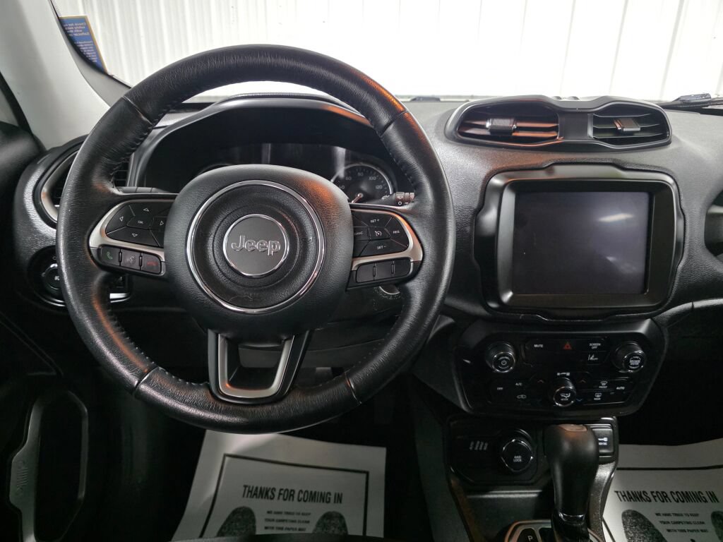 Used 2022 Jeep Renegade Latitude w/ Convenience Group AWD/4WD image 8