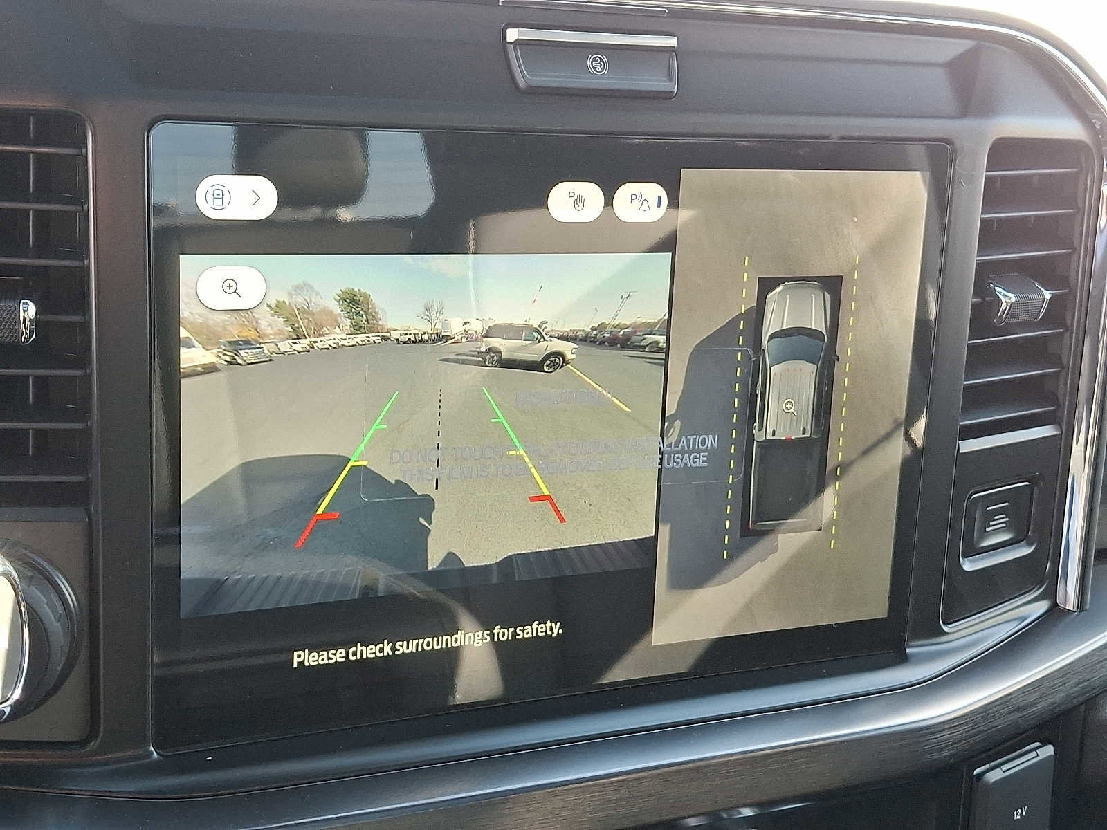 New 2026 Ford F350 Lariat w/ Black Appearance Package image 17