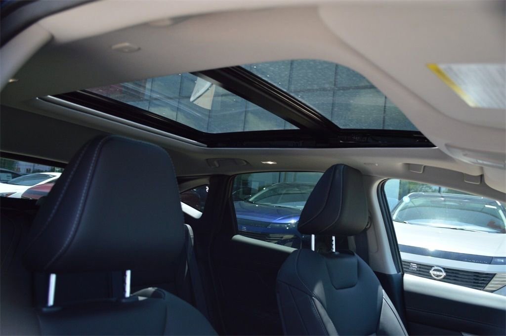 New 2025 Nissan Murano SL w/ Cargo Package image 17