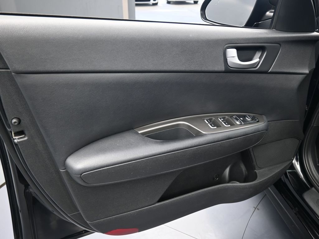Used 2019 Kia Optima LX w/ LX Premium Package image 17