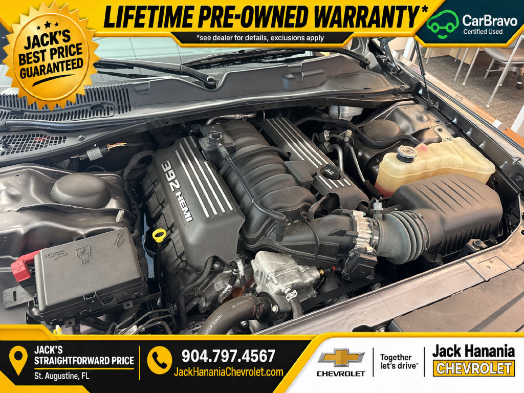Used 2015 Dodge Challenger SRT RWD image 10