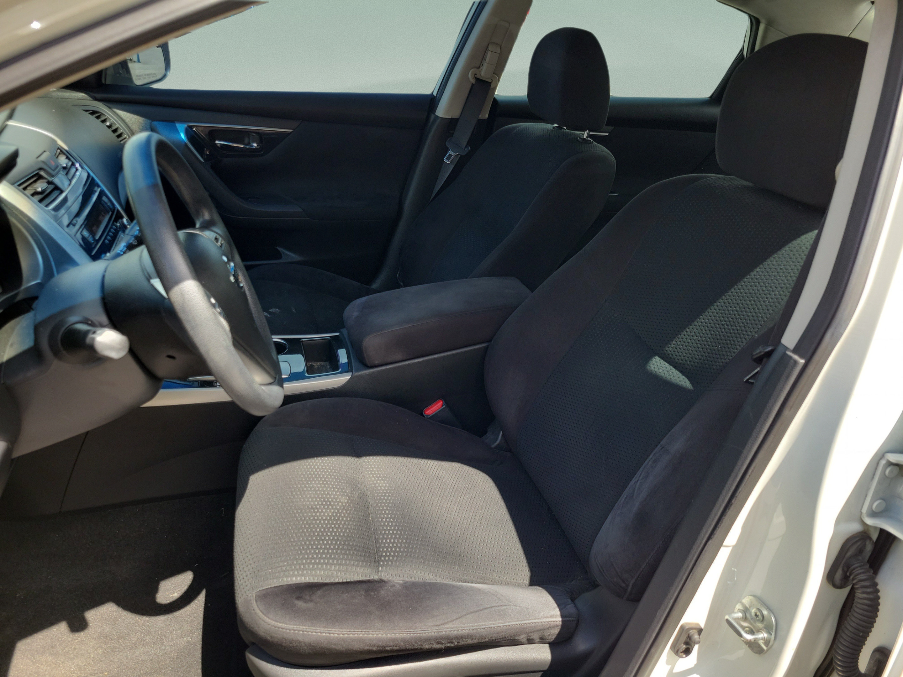 Used 2014 Nissan Altima 2.5 S FWD image 17