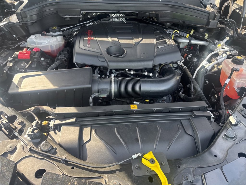 Used 2022 Alfa Romeo Stelvio Ti image 42