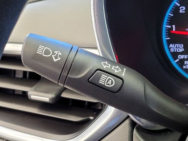 Used 2020 Chevrolet Equinox LS image 32