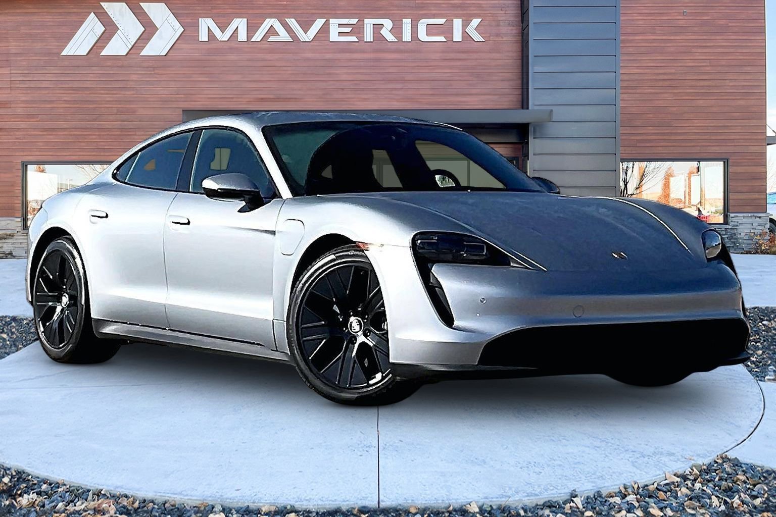 Used 2022 Porsche Taycan Base image 1