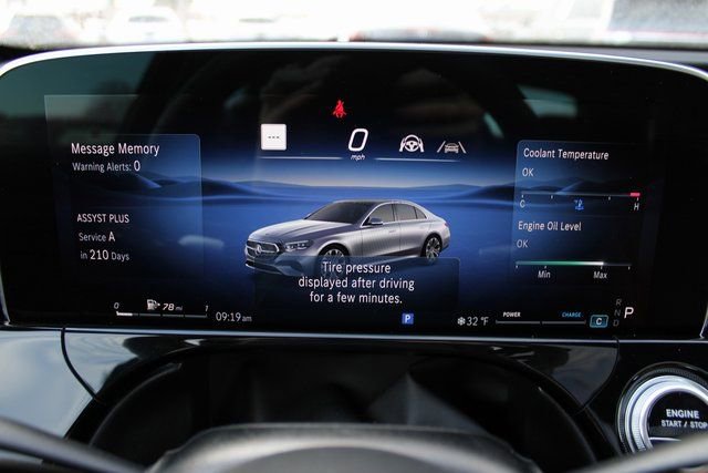 Used 2024 Mercedes-Benz E 350 4MATIC Sedan image 22