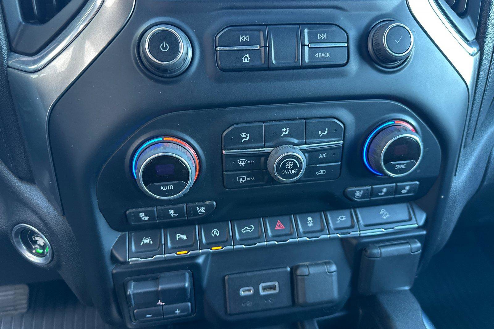 Used 2022 Chevrolet Silverado 1500 LTZ w/ LTZ Premium Package image 27