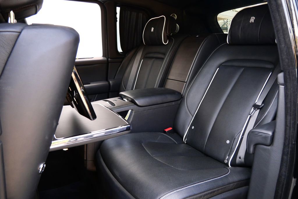 Used 2019 Rolls-Royce Cullinan AWD/4WD image 14