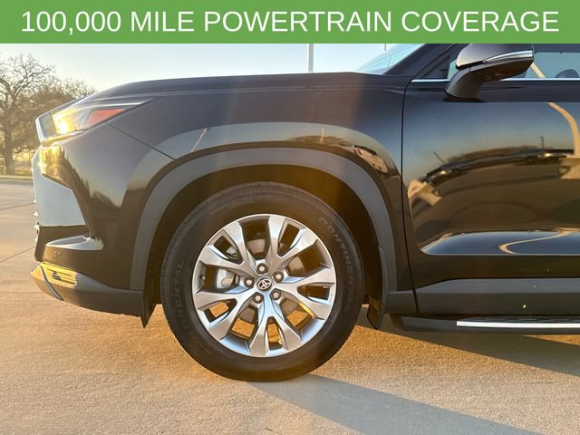 Used 2025 Toyota Grand Highlander FWD image 5