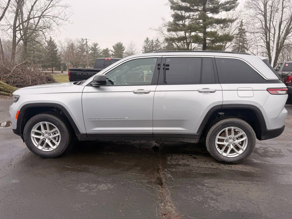 New 2026 Jeep Grand Cherokee Laredo X AWD/4WD image 6