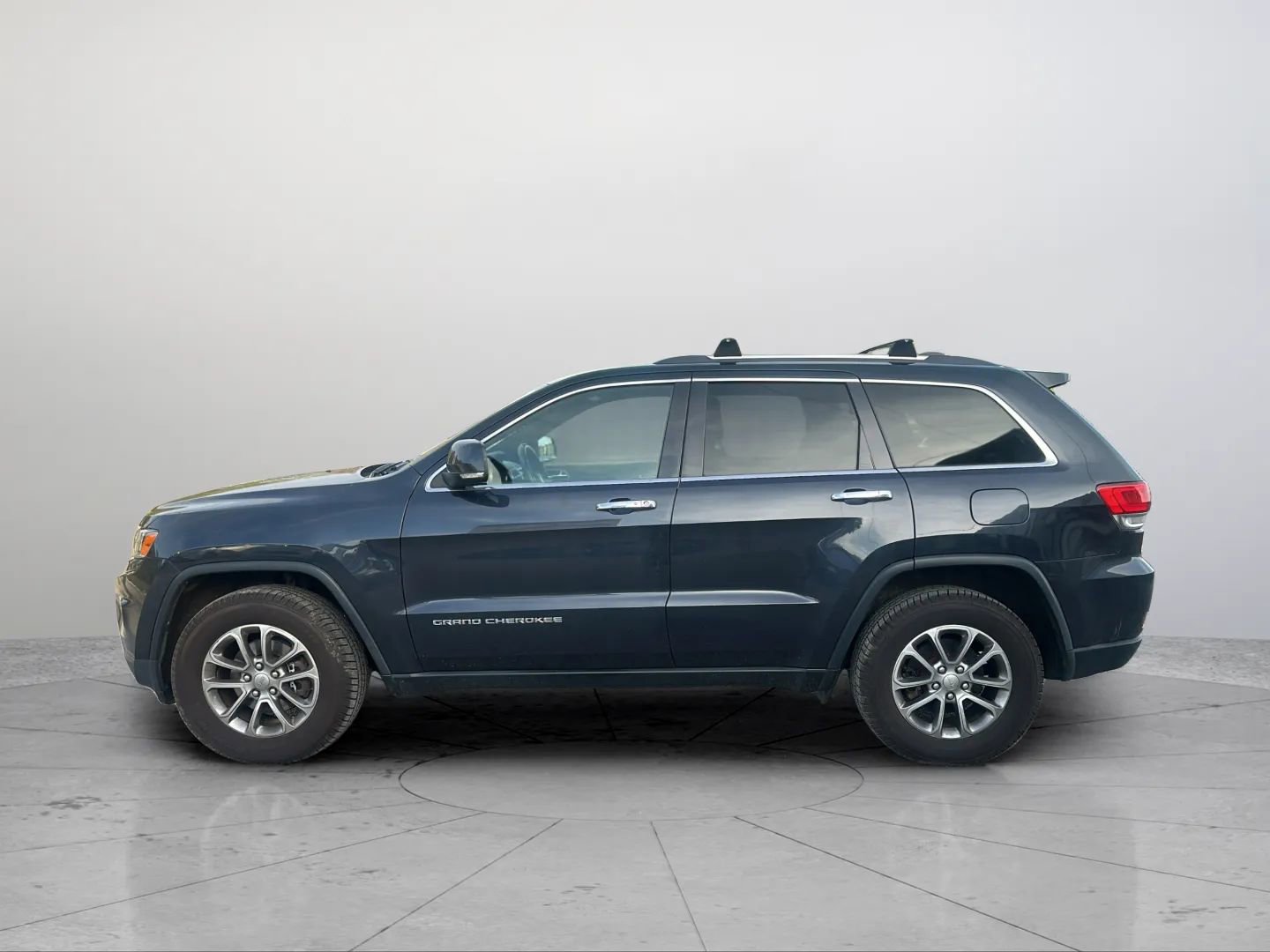 Used 2014 Jeep Grand Cherokee Limited AWD/4WD image 10
