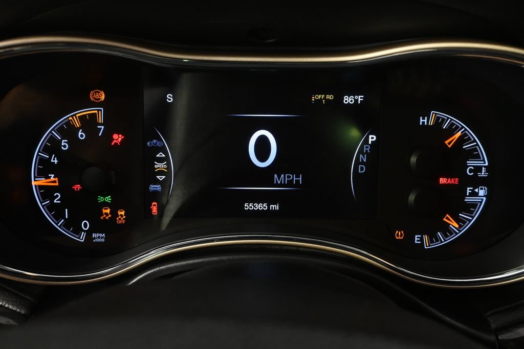 Used 2017 Jeep Grand Cherokee Overland AWD/4WD image 25
