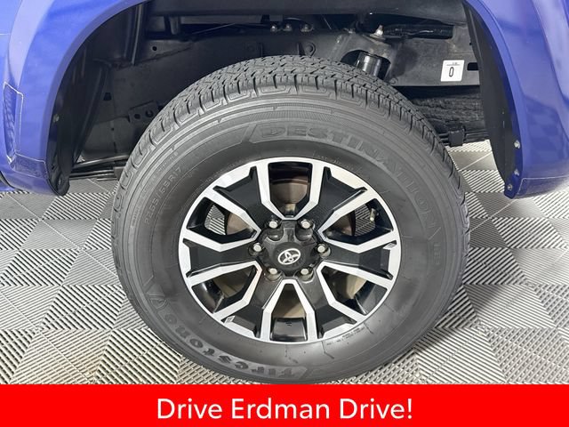 Certified 2022 Toyota Tacoma TRD Sport w/ Technology Package RWD image 4