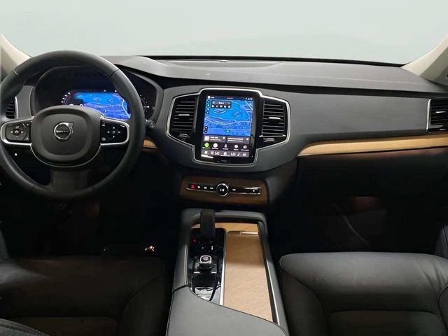Used 2025 Volvo XC90 T8 Plus w/ Protection Package Premier AWD/4WD image 14