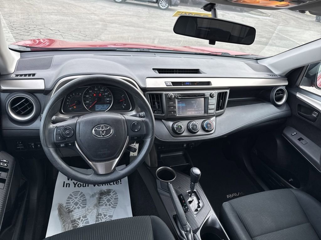 Used 2015 Toyota RAV4 LE image 32