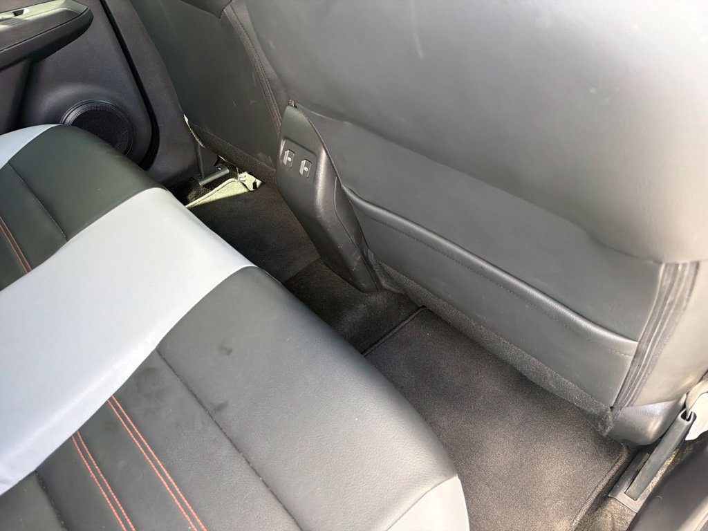 Used 2024 Nissan Kicks SR w/ SR Premium Package FWD image 21