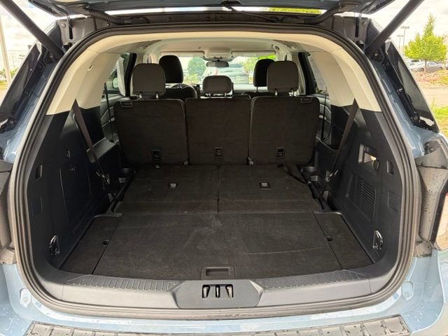 Used 2025 Ford Explorer Active AWD/4WD image 48