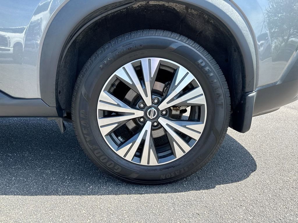 Used 2021 Nissan Rogue SV w/ Premium Package FWD image 27