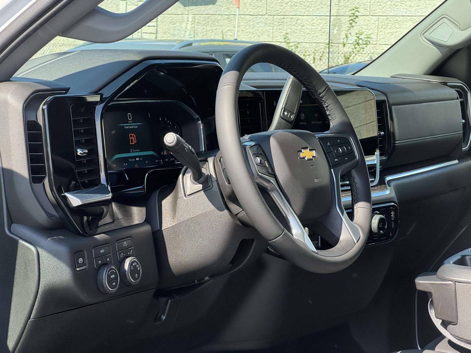 Used 2026 Chevrolet Silverado 1500 LT AWD/4WD image 17