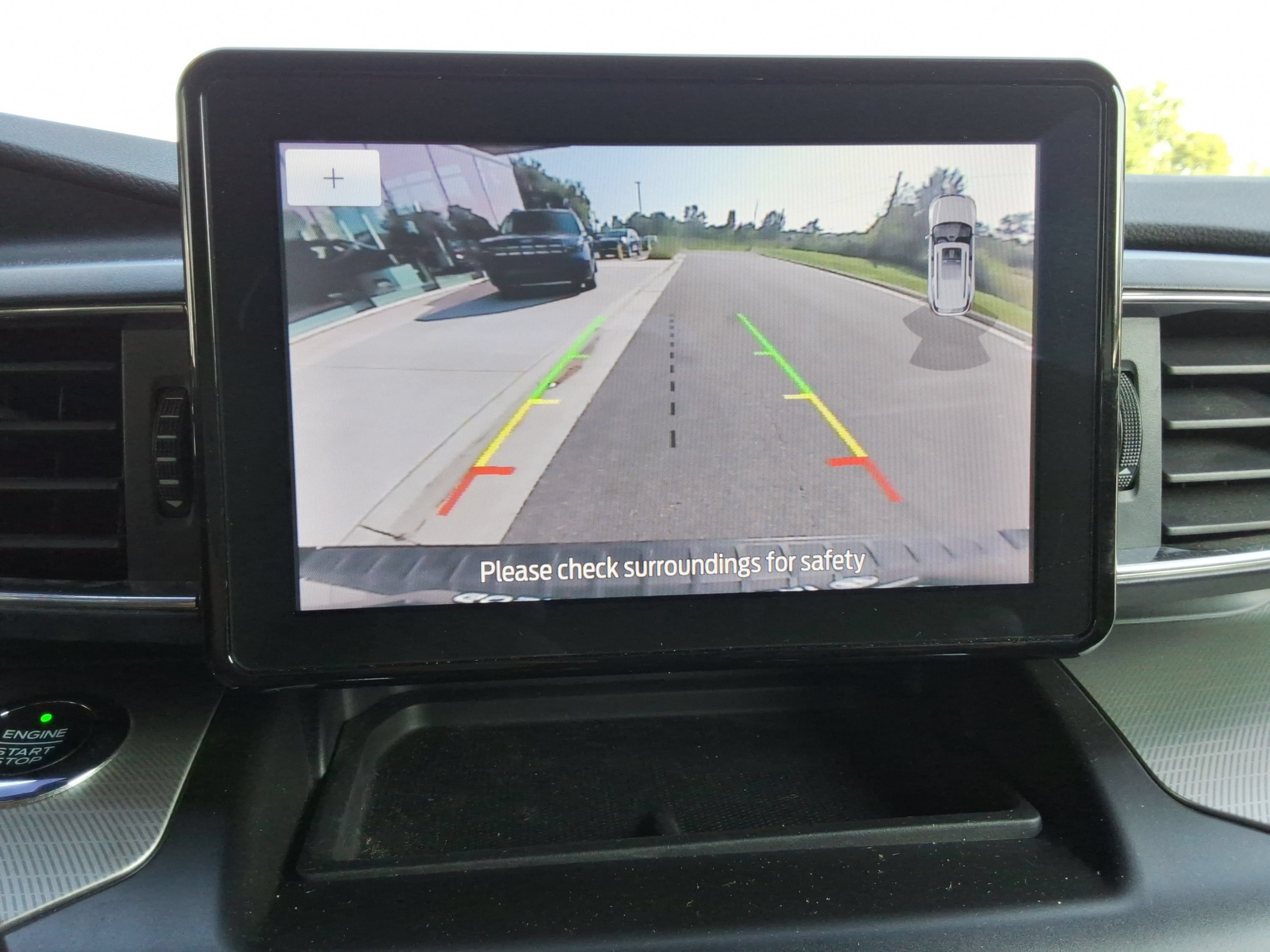 Used 2020 Ford Explorer XLT w/ Equipment Group 202A AWD/4WD image 16