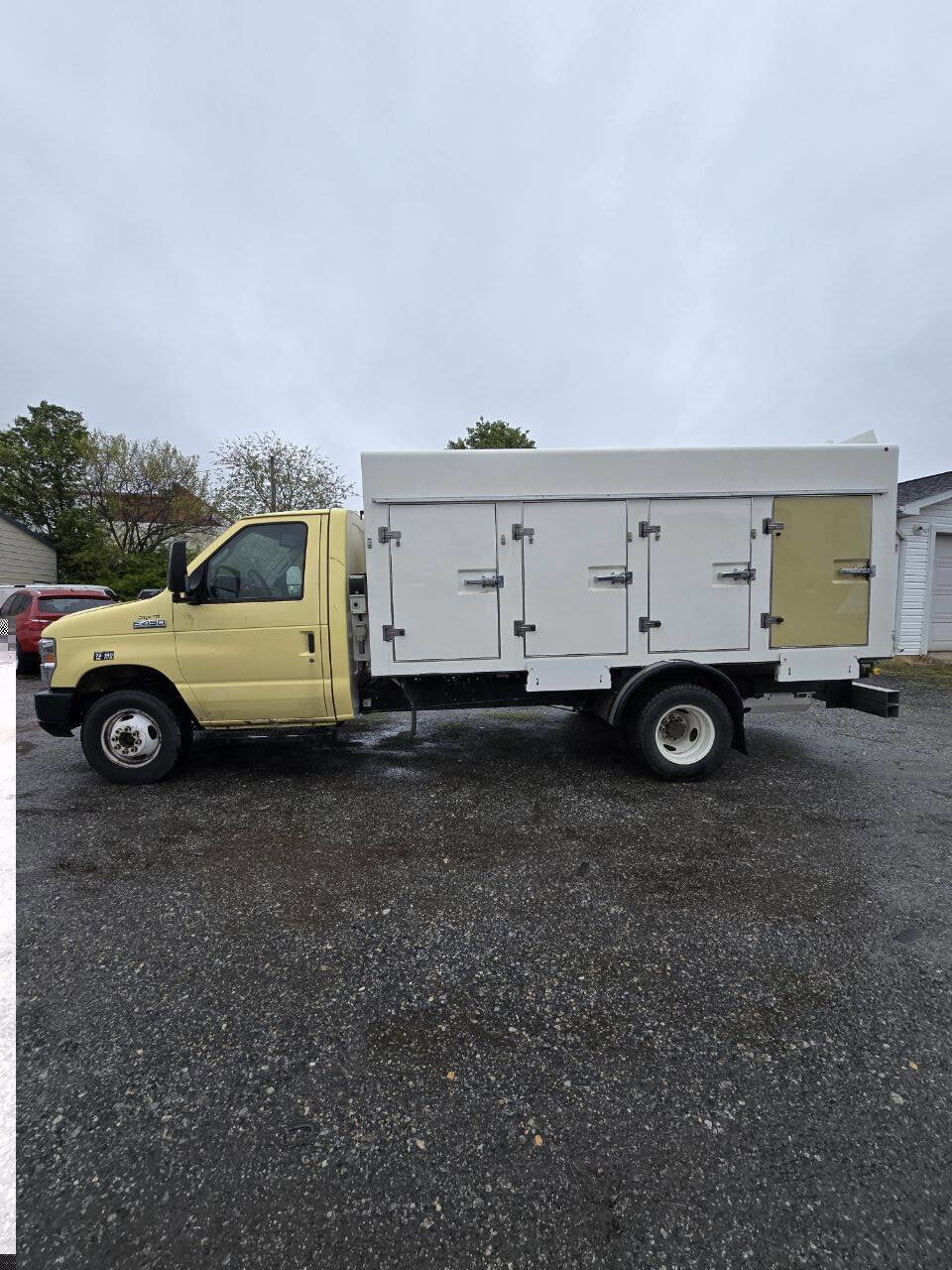 Used 2019 Ford E-450 and Econoline 450 Super Duty w/ Power Windows & Locks Group image 4