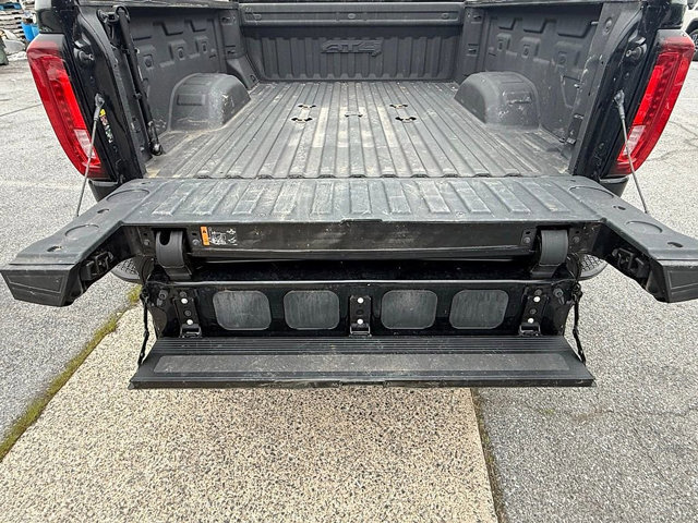 Used 2023 GMC Sierra 2500 AT4 w/ AT4 Premium Plus Package AWD/4WD image 7