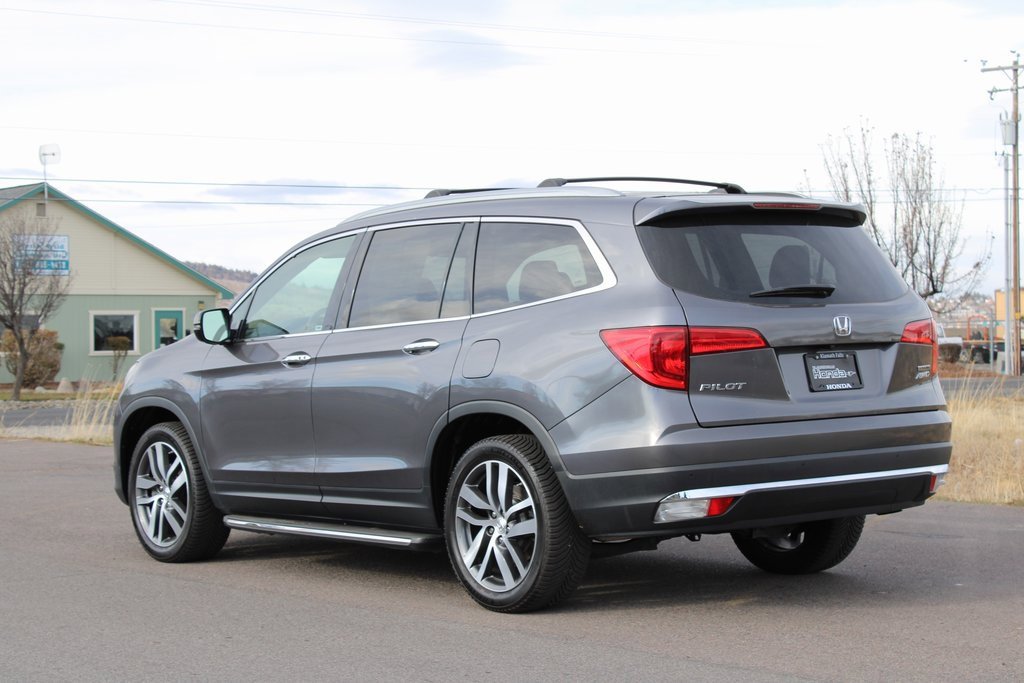 Used 2017 Honda Pilot Touring image 3