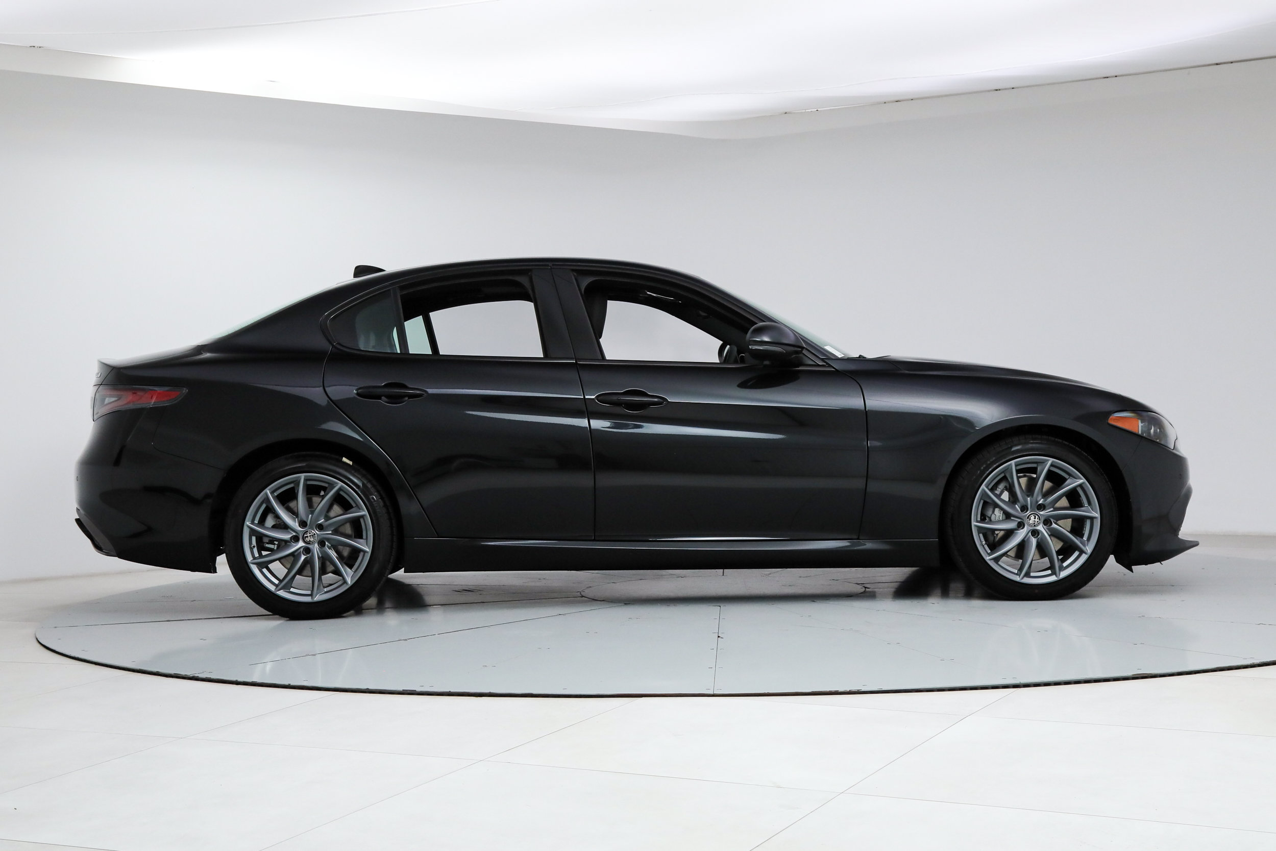 New 2026 Alfa Romeo Giulia w/ Driving Assist Package RWD image 6