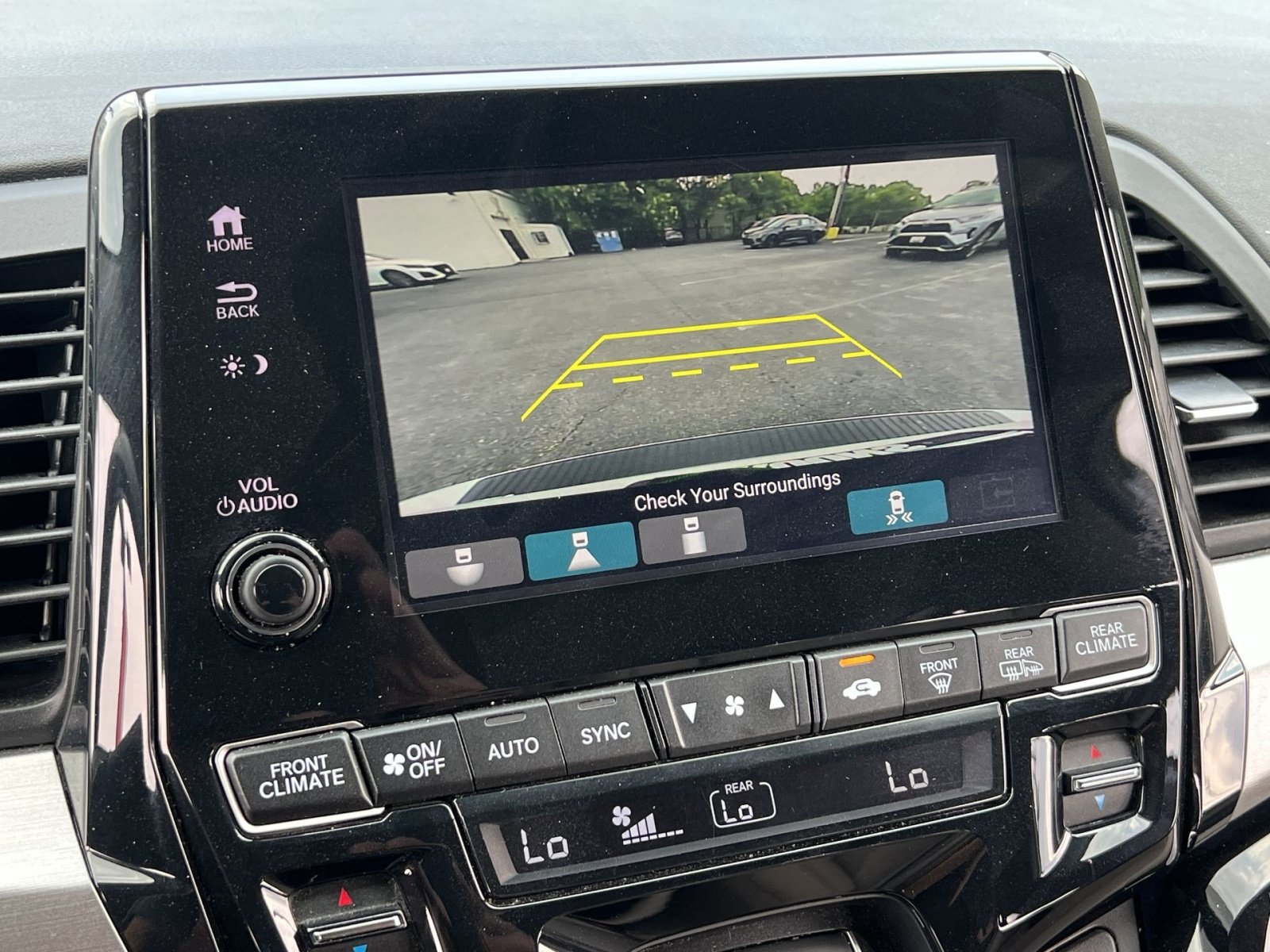 Used 2023 Honda Odyssey Touring image 18