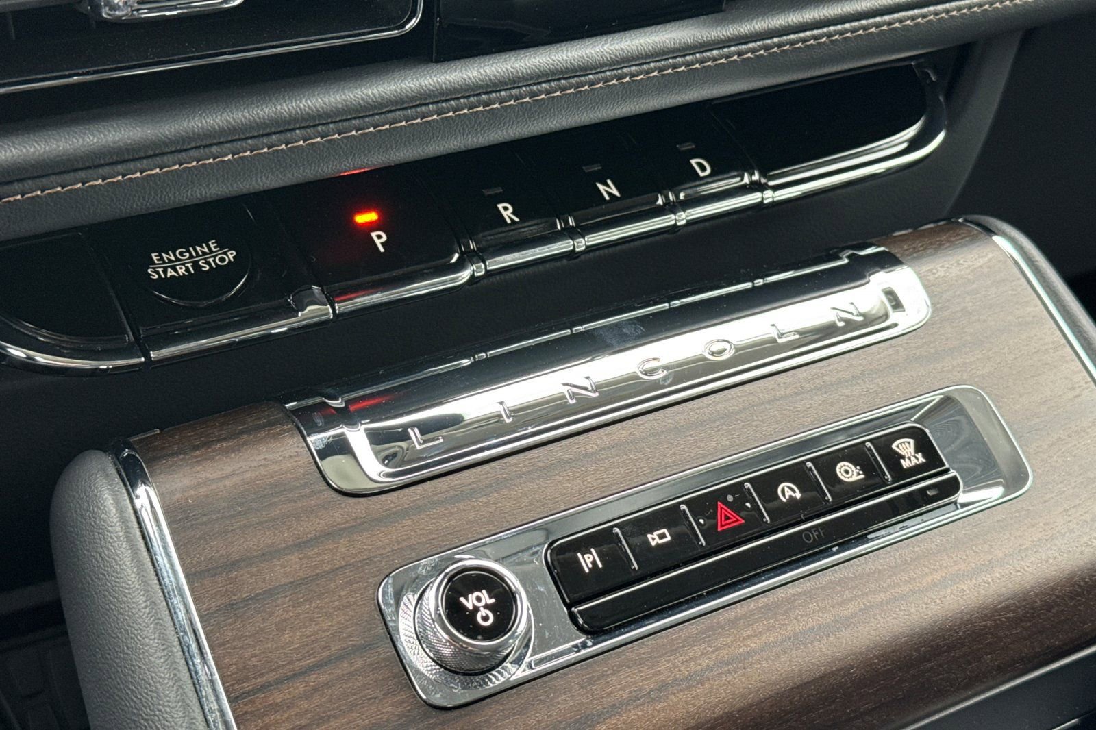 Used 2025 Lincoln Aviator Reserve w/ Luxury Package image 21