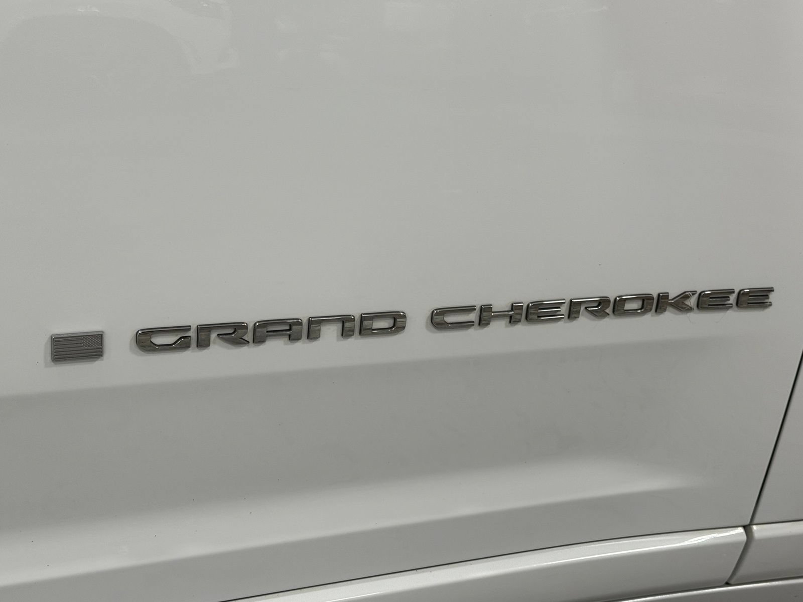 Used 2023 Jeep Grand Cherokee Overland AWD/4WD image 58