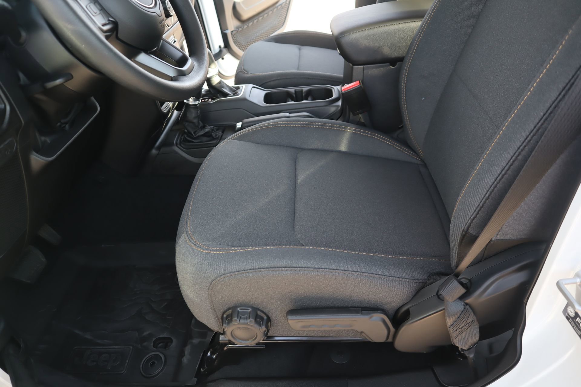 New 2026 Jeep Gladiator Sport AWD/4WD image 10