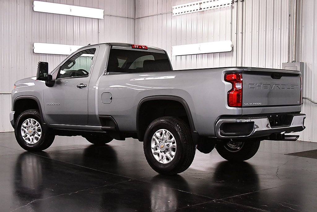Used 2025 Chevrolet Silverado 2500 LT w/ Convenience Package image 5