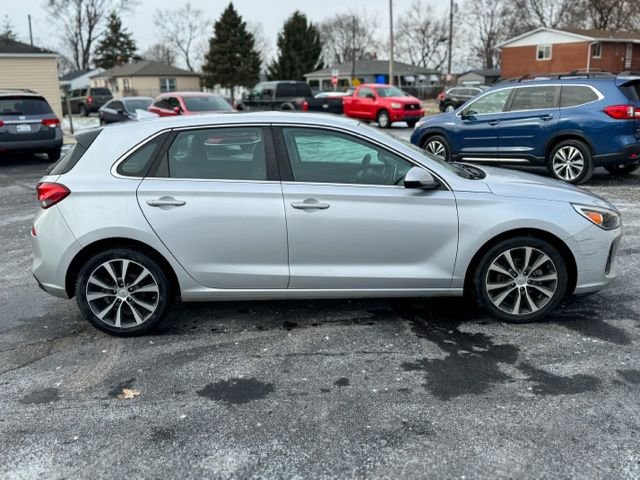 Used 2018 Hyundai Elantra GT image 9