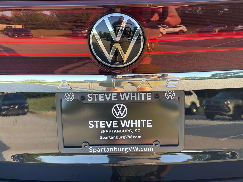 New 2026 Volkswagen Atlas SE FWD image 8