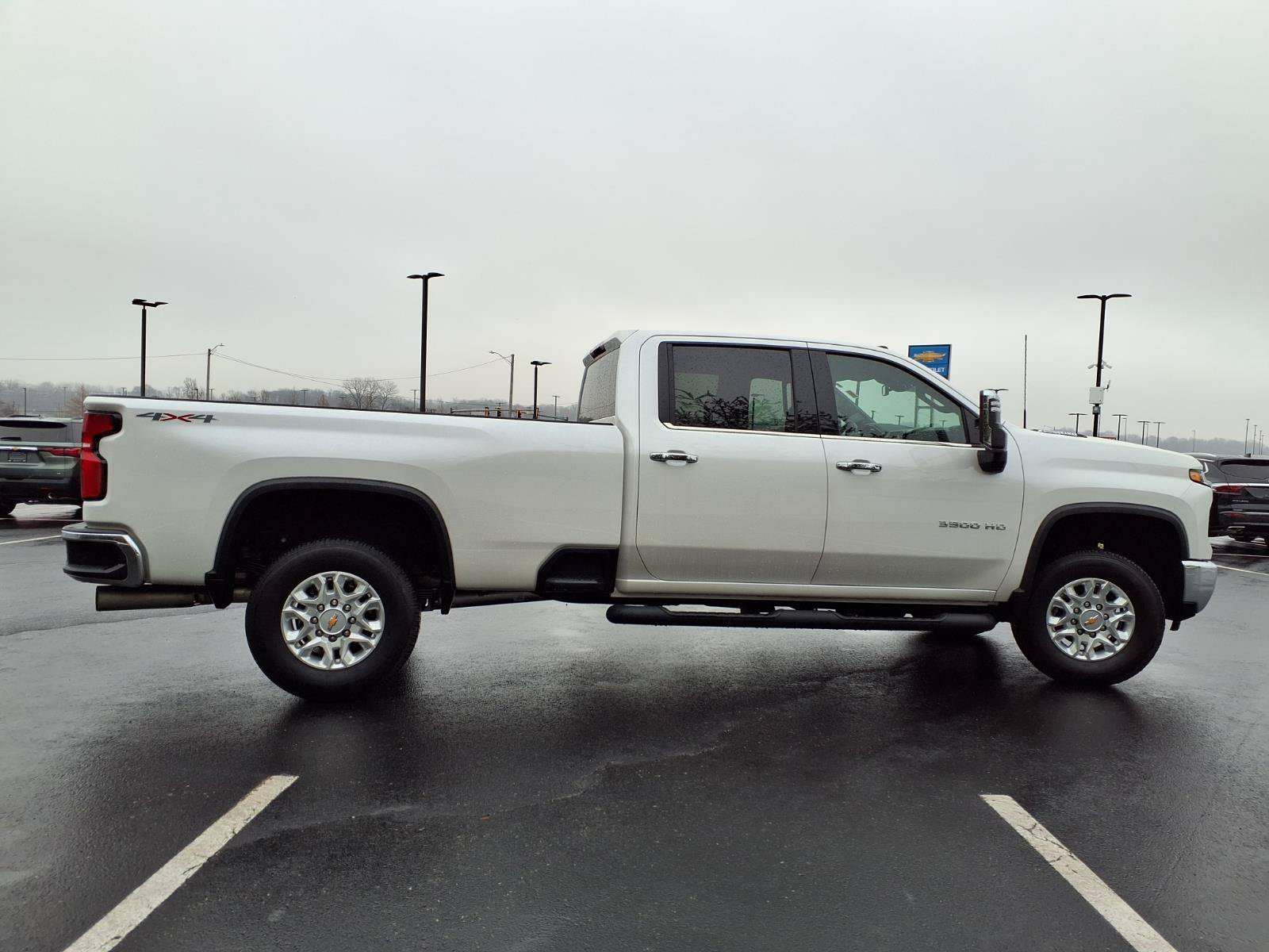 Used 2024 Chevrolet Silverado 3500 LTZ AWD/4WD image 32