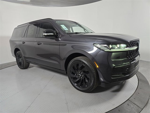 New 2026 Lincoln Navigator L Reserve w/ Jet Appearance Package image 2