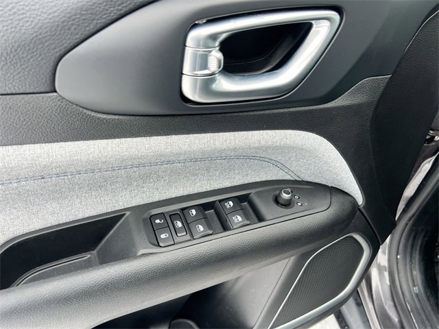 Used 2023 Jeep Compass Latitude w/ Convenience Group image 22