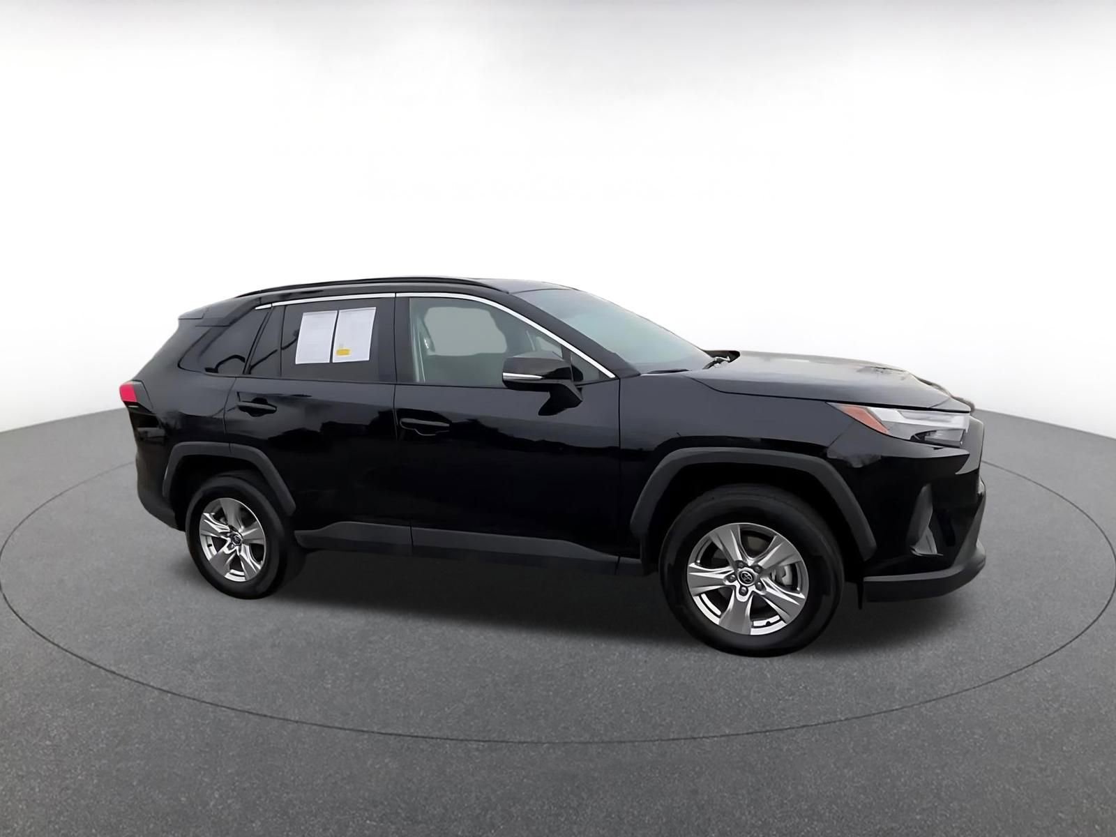 Used 2025 Toyota RAV4 XLE image 2