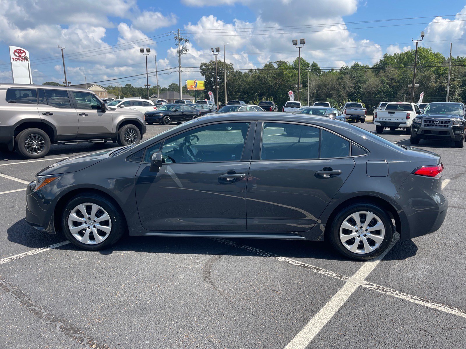 Used 2024 Toyota Corolla LE FWD image 13