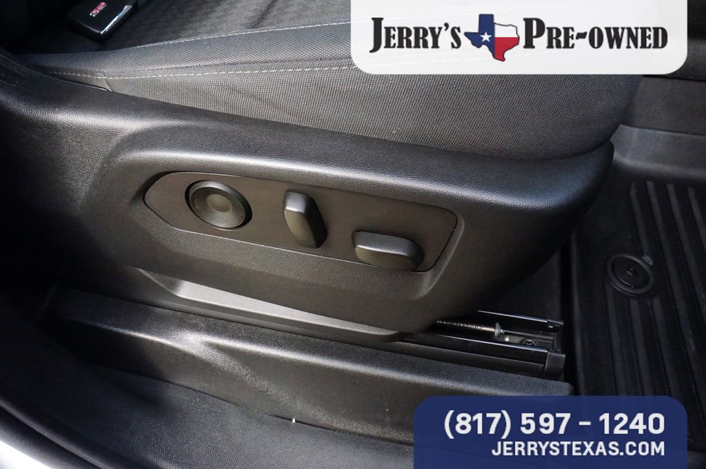 Used 2022 GMC Yukon XL SLE image 24