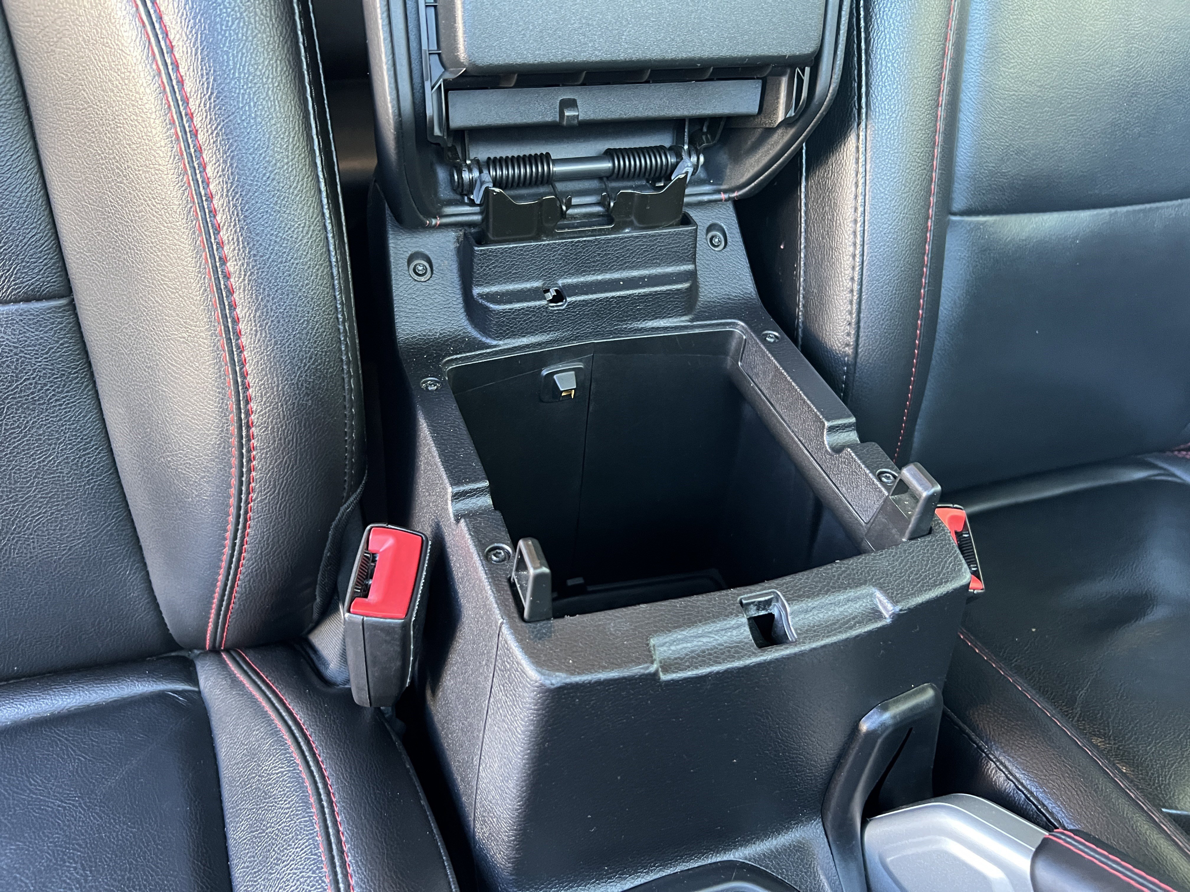 Used 2020 Jeep Wrangler Unlimited Rubicon w/ Uconnect 4C Nav & Sound Group image 25