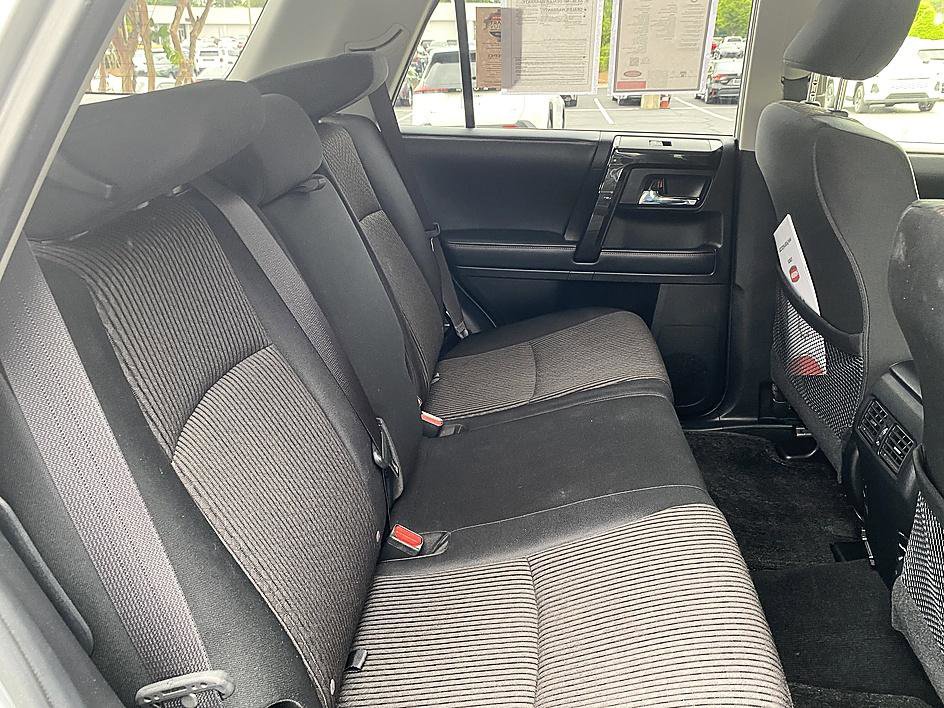 Used 2018 Toyota 4Runner TRD Off-Road AWD/4WD image 20